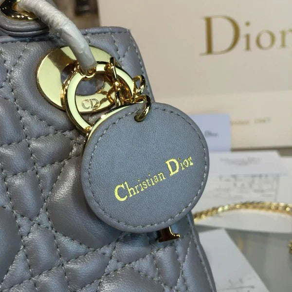 DIOR