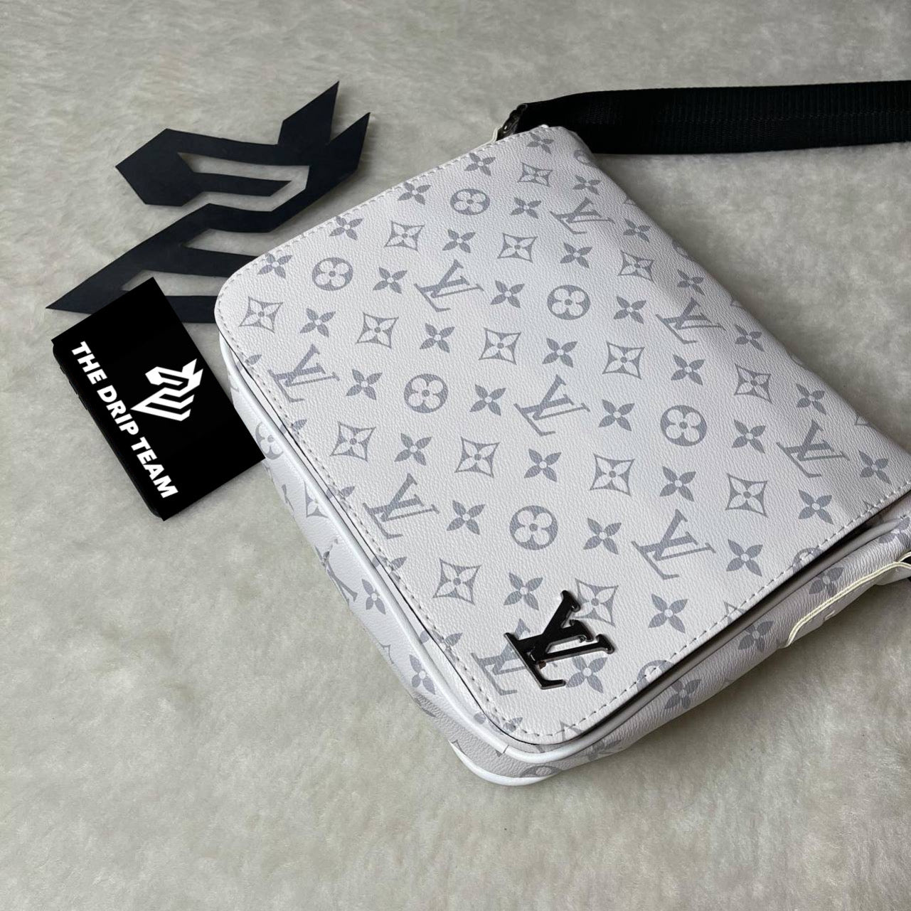 LV men’s bag