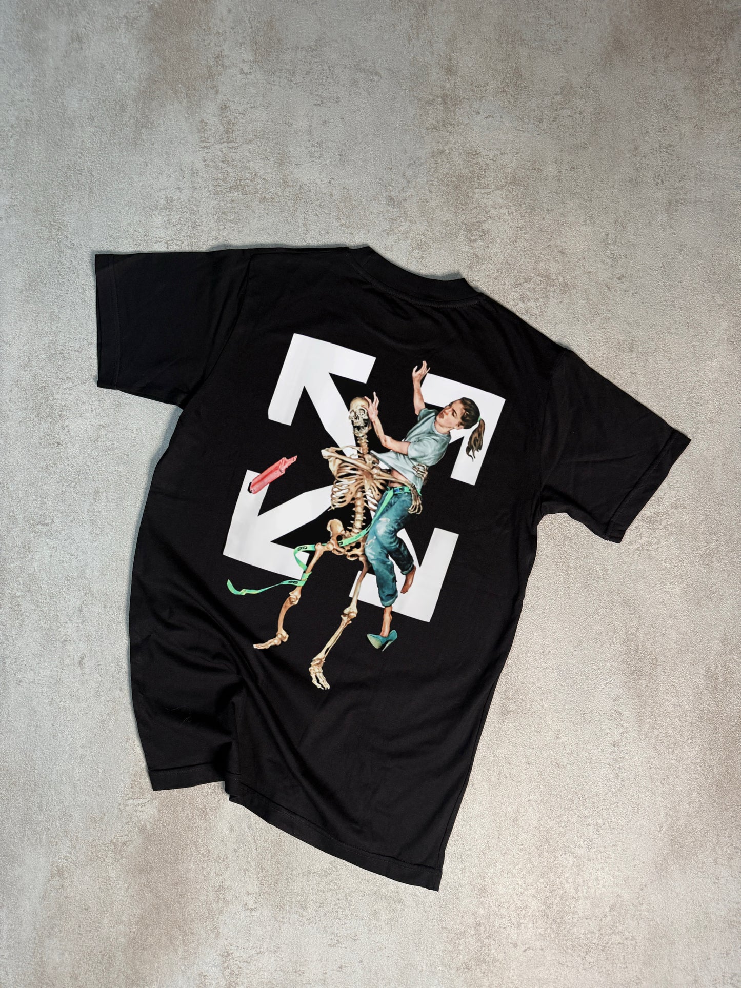 CAMISETA OFF WHlTE