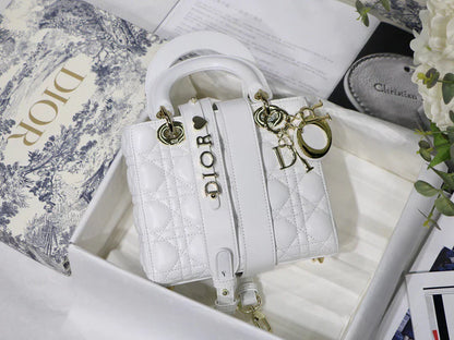 DIOR