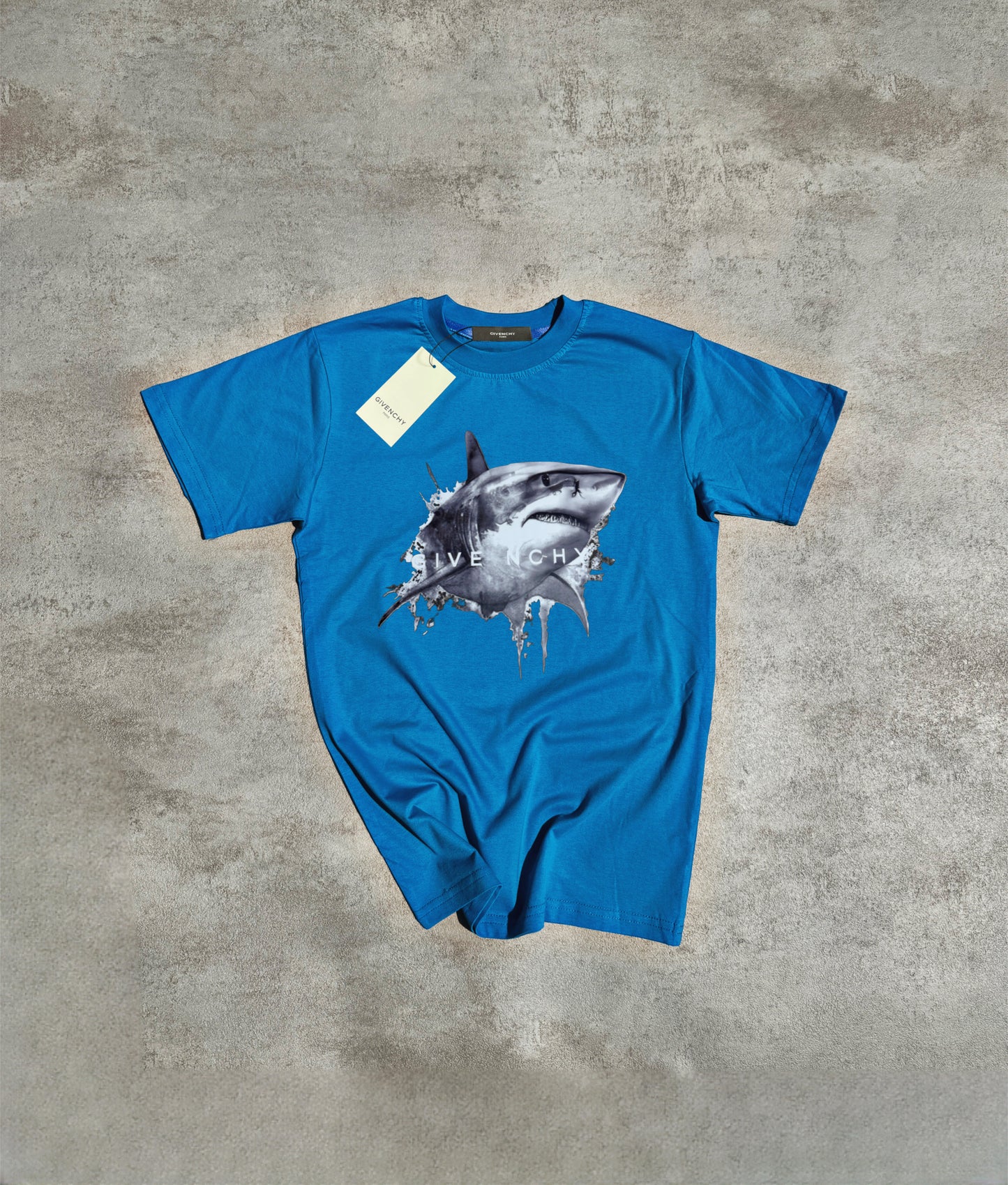 CAMISETA GIVENĆHY