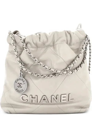 CHANEL22 Hand Bag In White Silver Hardware Size 20x18x6 cm
