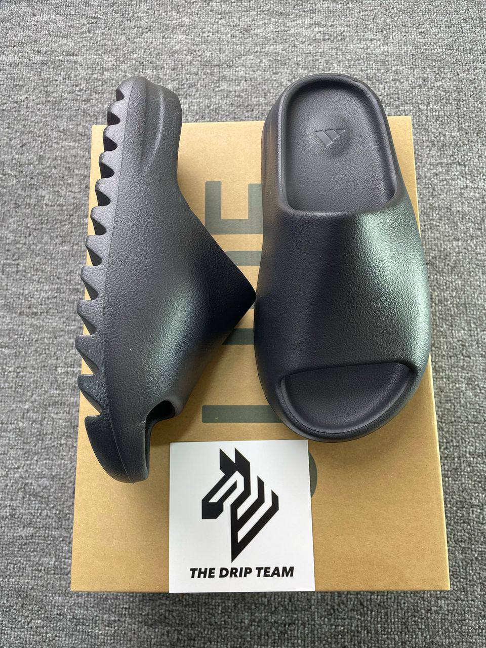 CHANCLAS YEEZ¥