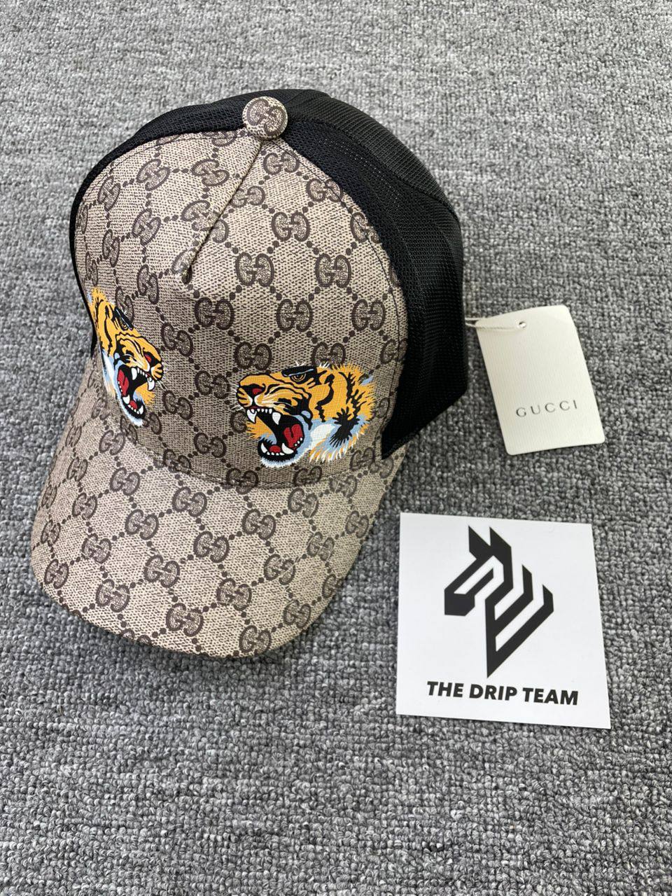 Berretto da tigre policromatico