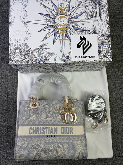 DIOR
