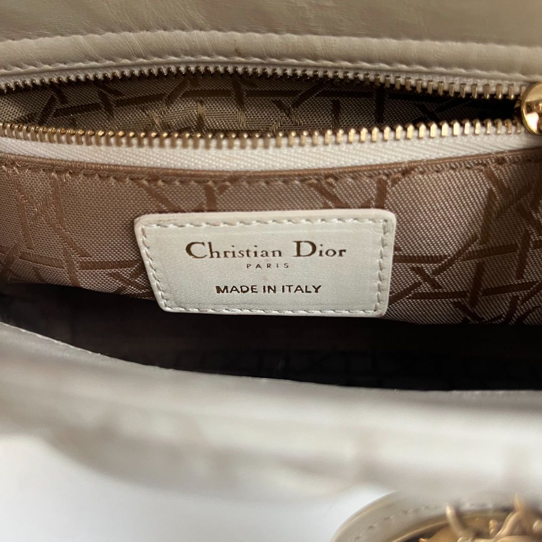 DIOR