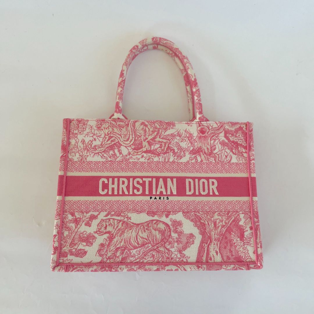 DIOR