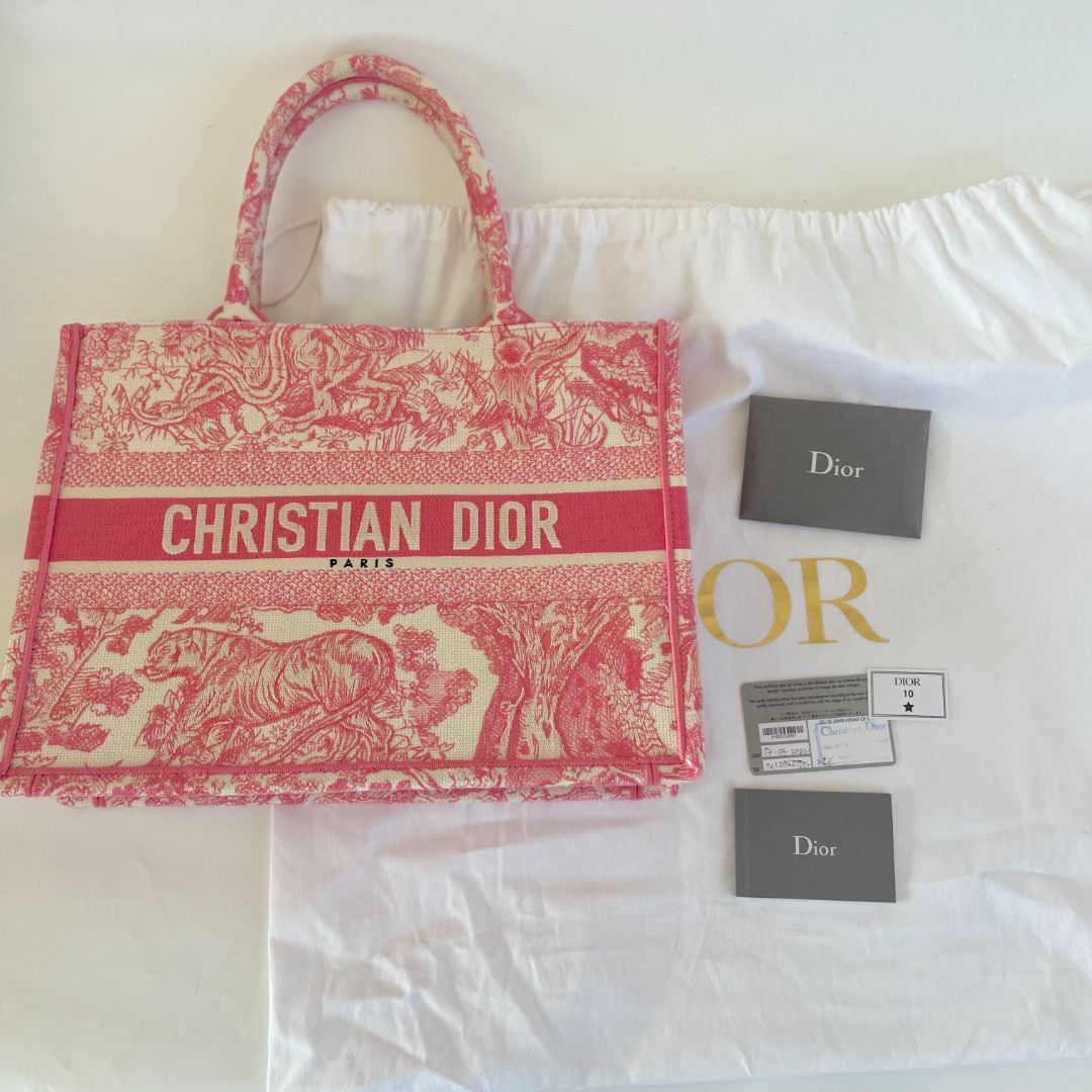 DIOR
