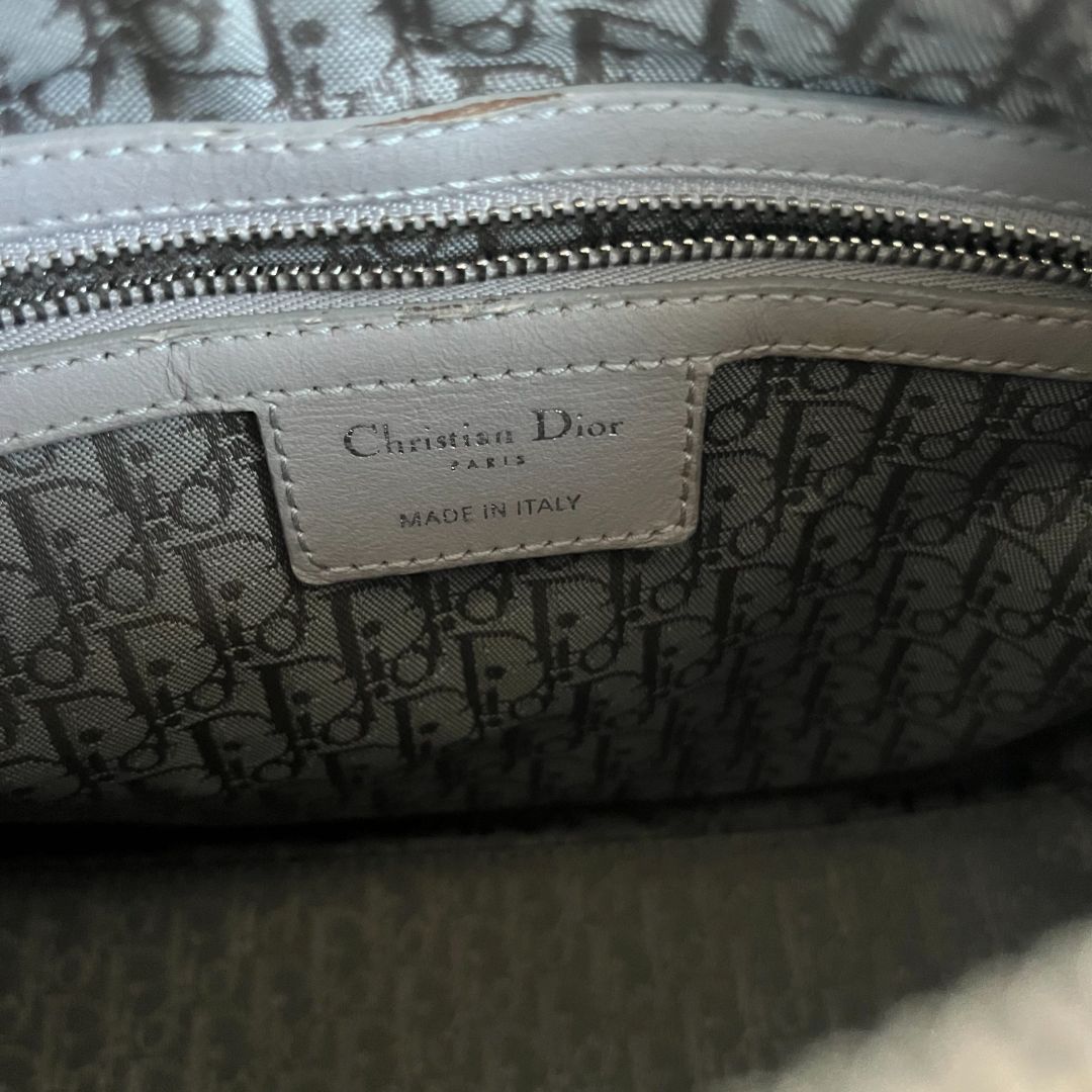 DIOR