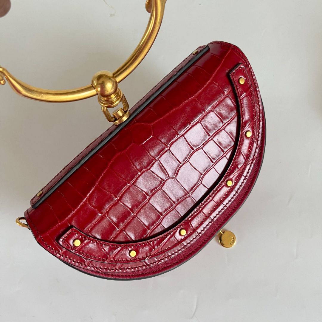 Chloé