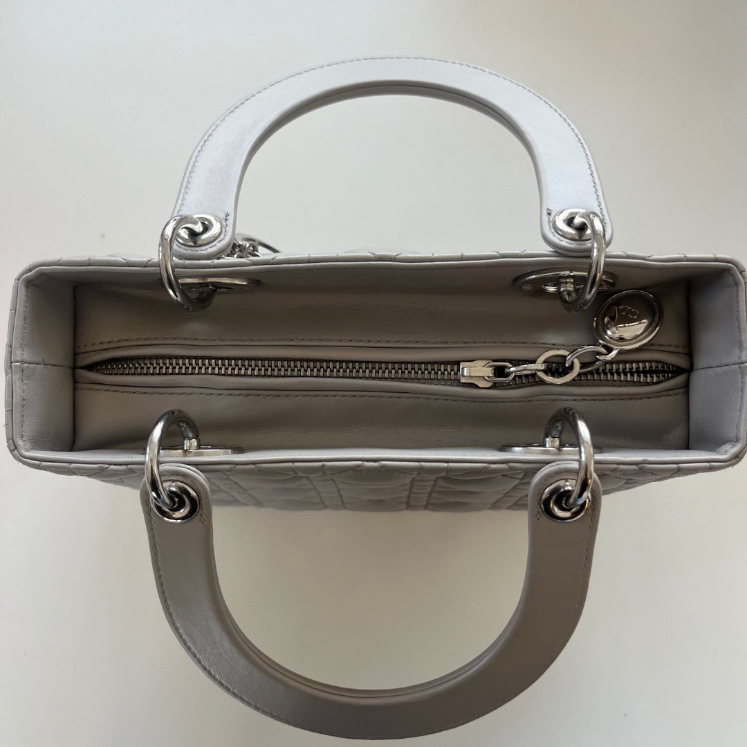DIOR