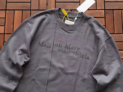 M🔥IS🔥N M🔥R🔥IE🔥A SWEATER