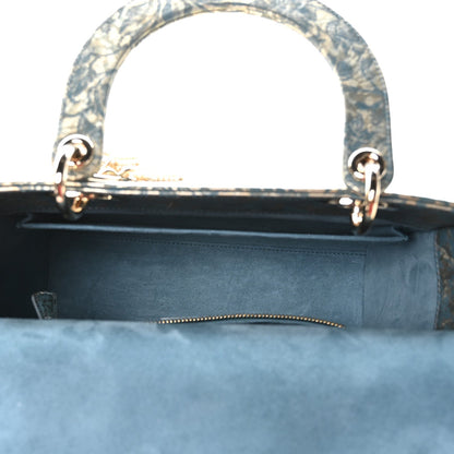 DIOR