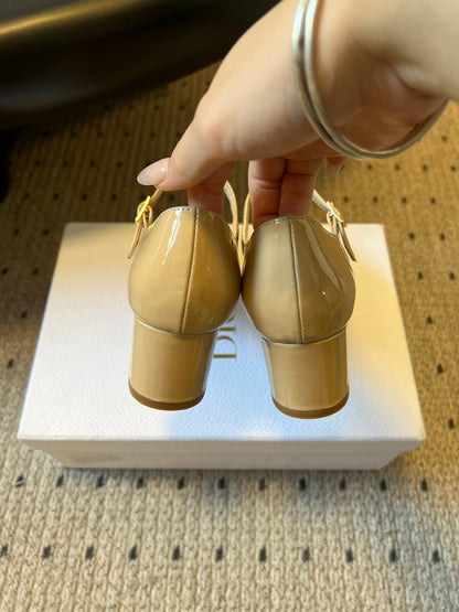 DIOR