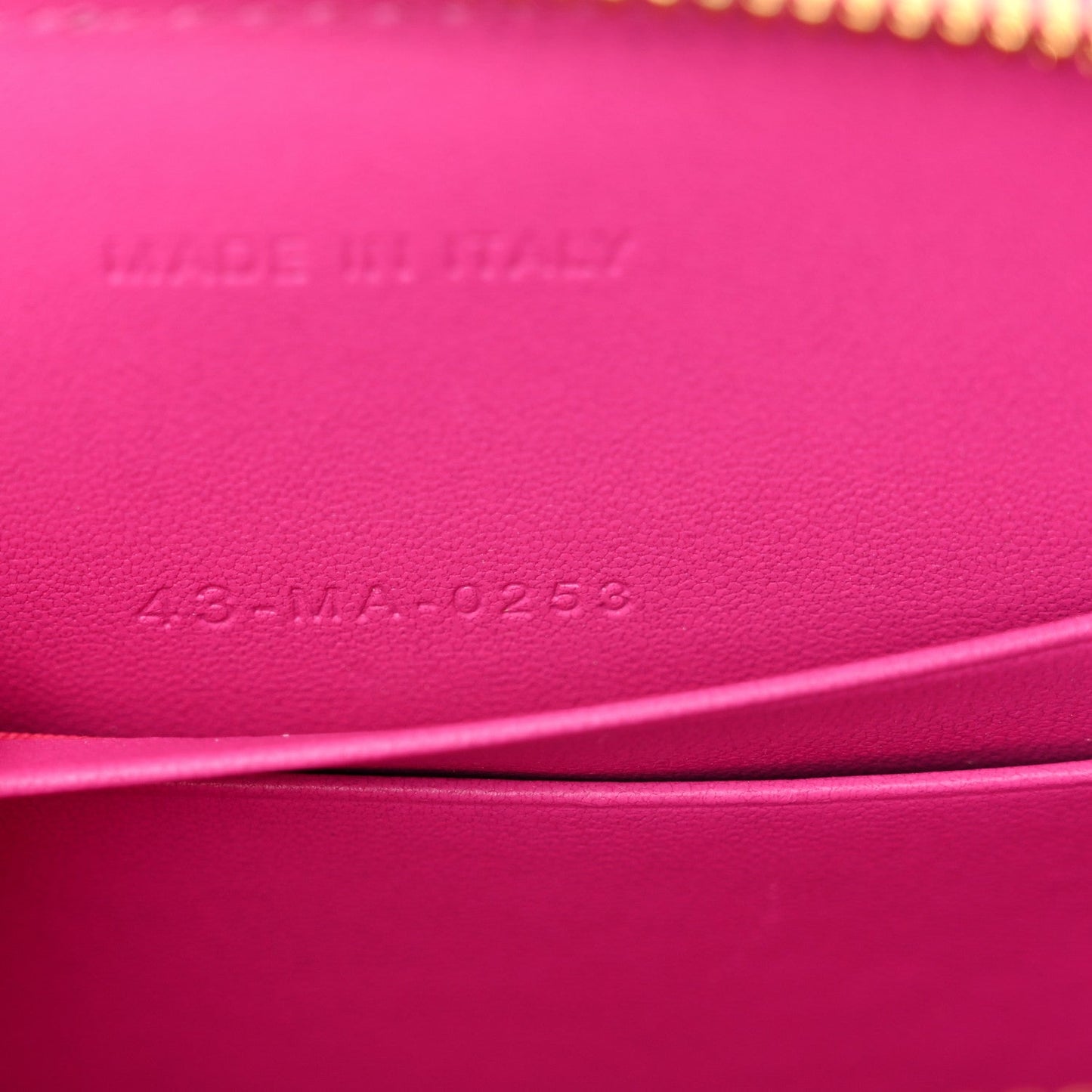 DIOR
