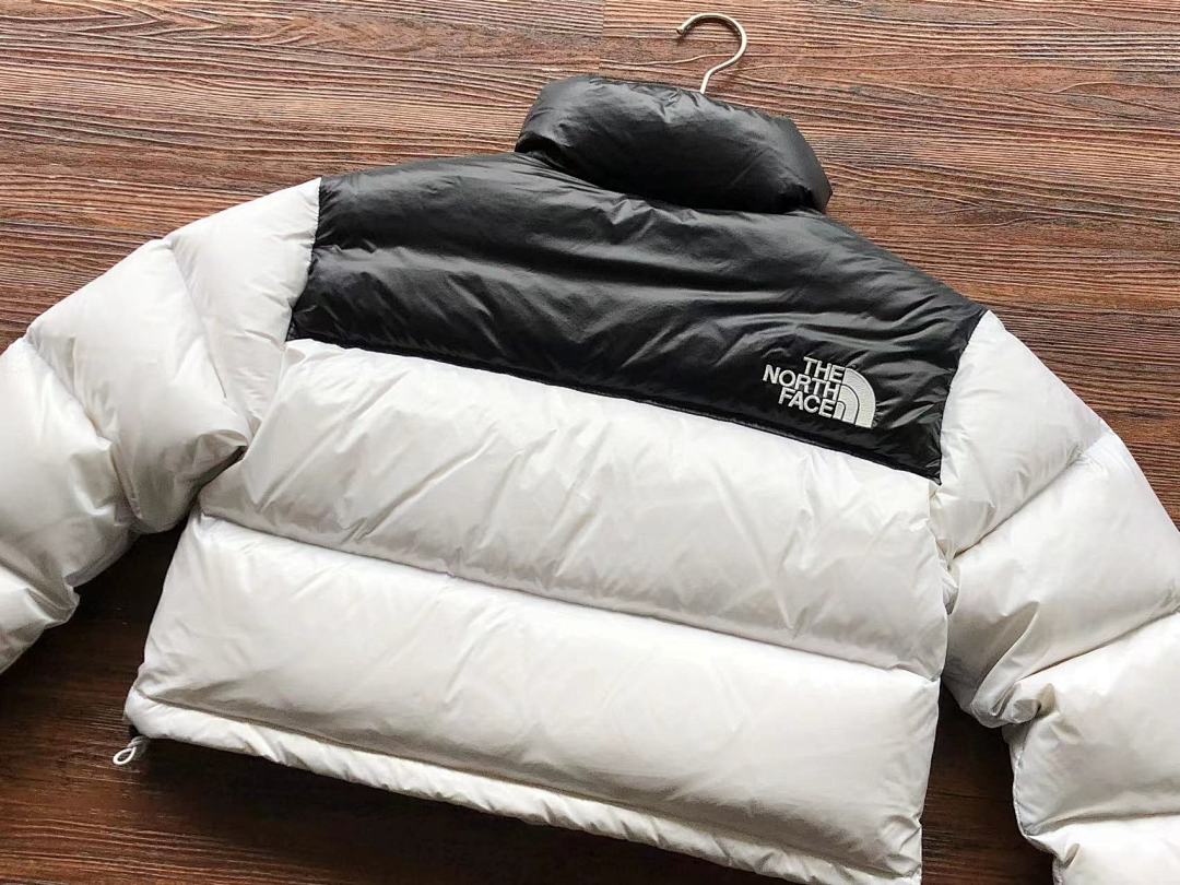🔥SALE 🔥husky 11⬅️ 🔥 Women’s Nuptse Short Jacket