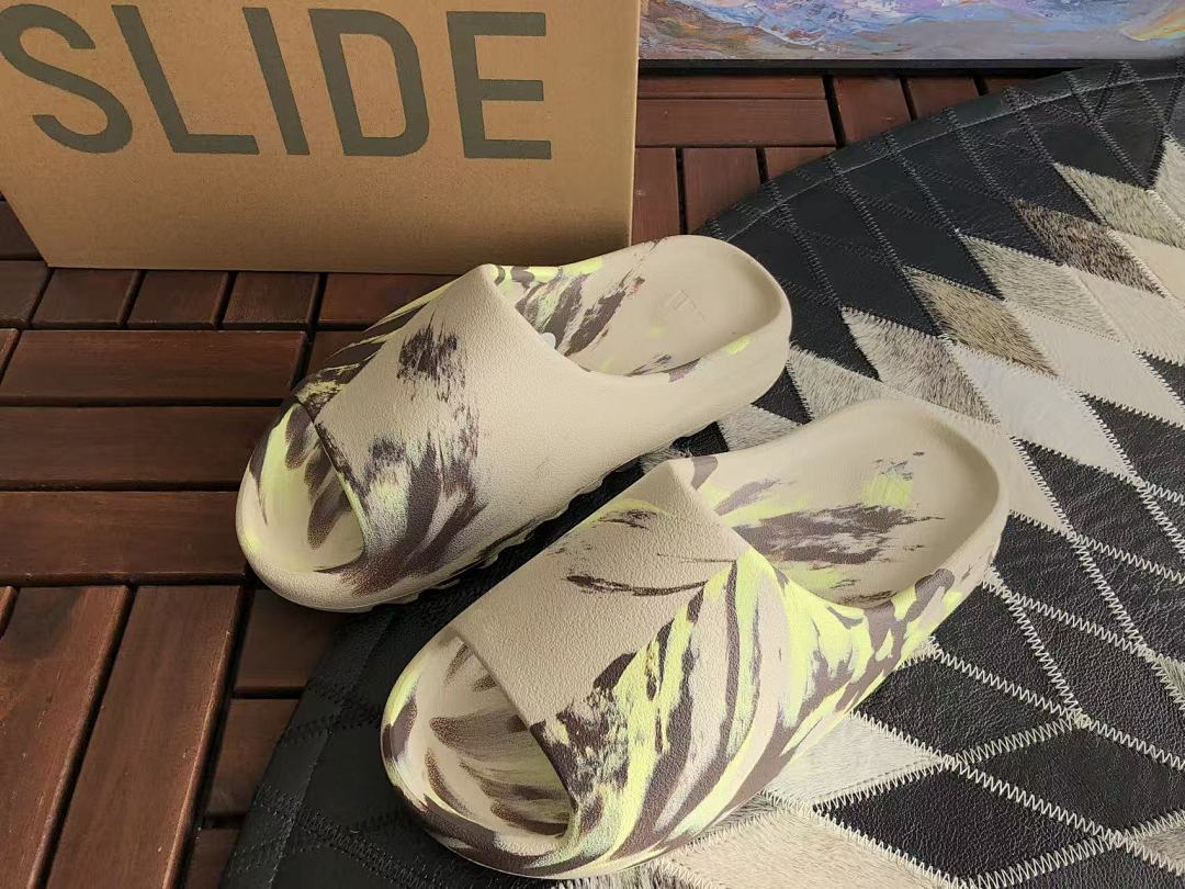 Y🔥🔥ZY & 🔥DI🔥AS SLIPPERS