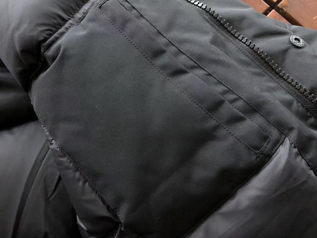 HELLY HANSEN DOWN JACKET