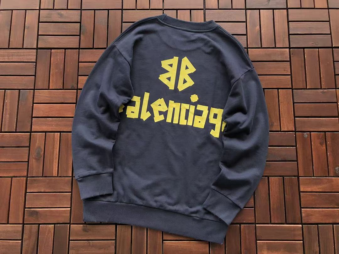 B🔥L🔥🔥🔥IA🔥A SWEATER