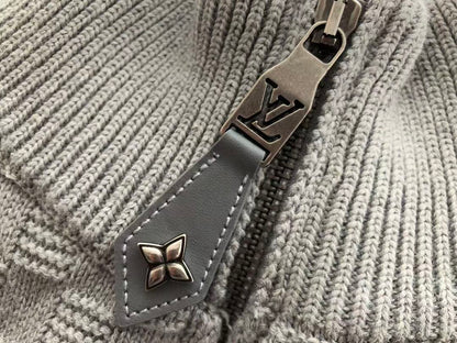 L🔥SWEATER