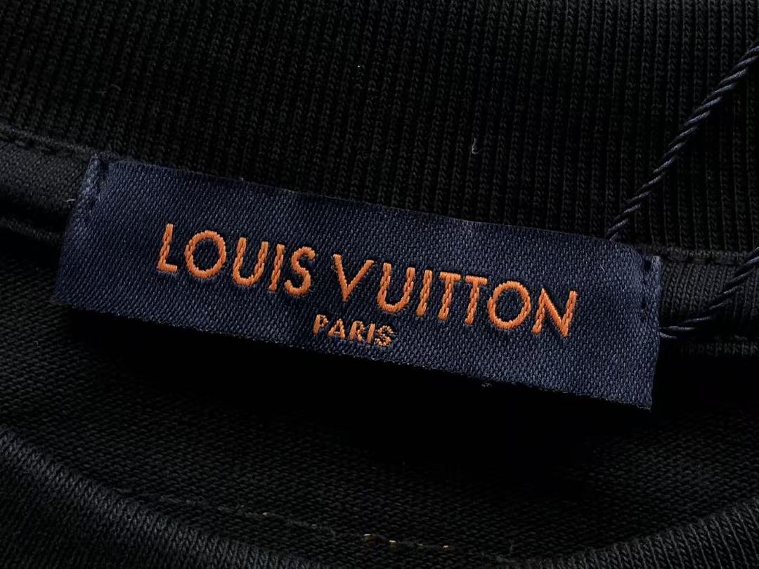 L🔥T-SHIRT