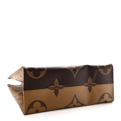 Reverse Monogram Giant Onthego Voyage