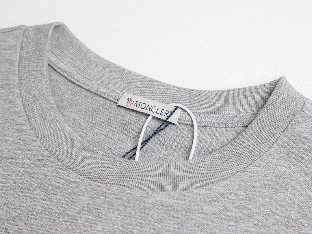 CAMISETA MONCL£R