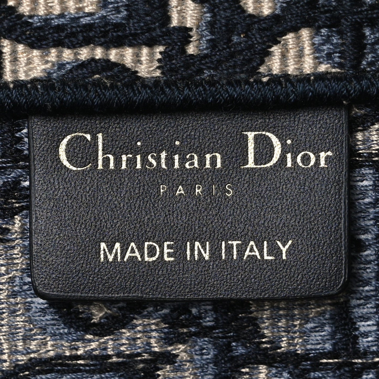 DIOR