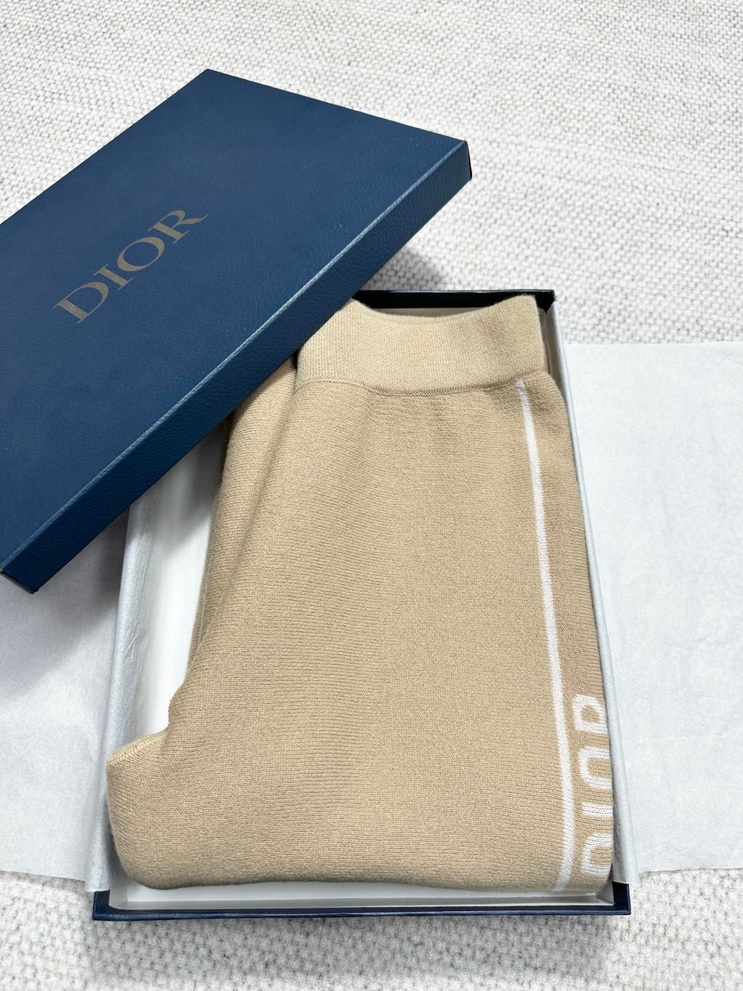 DIOR
