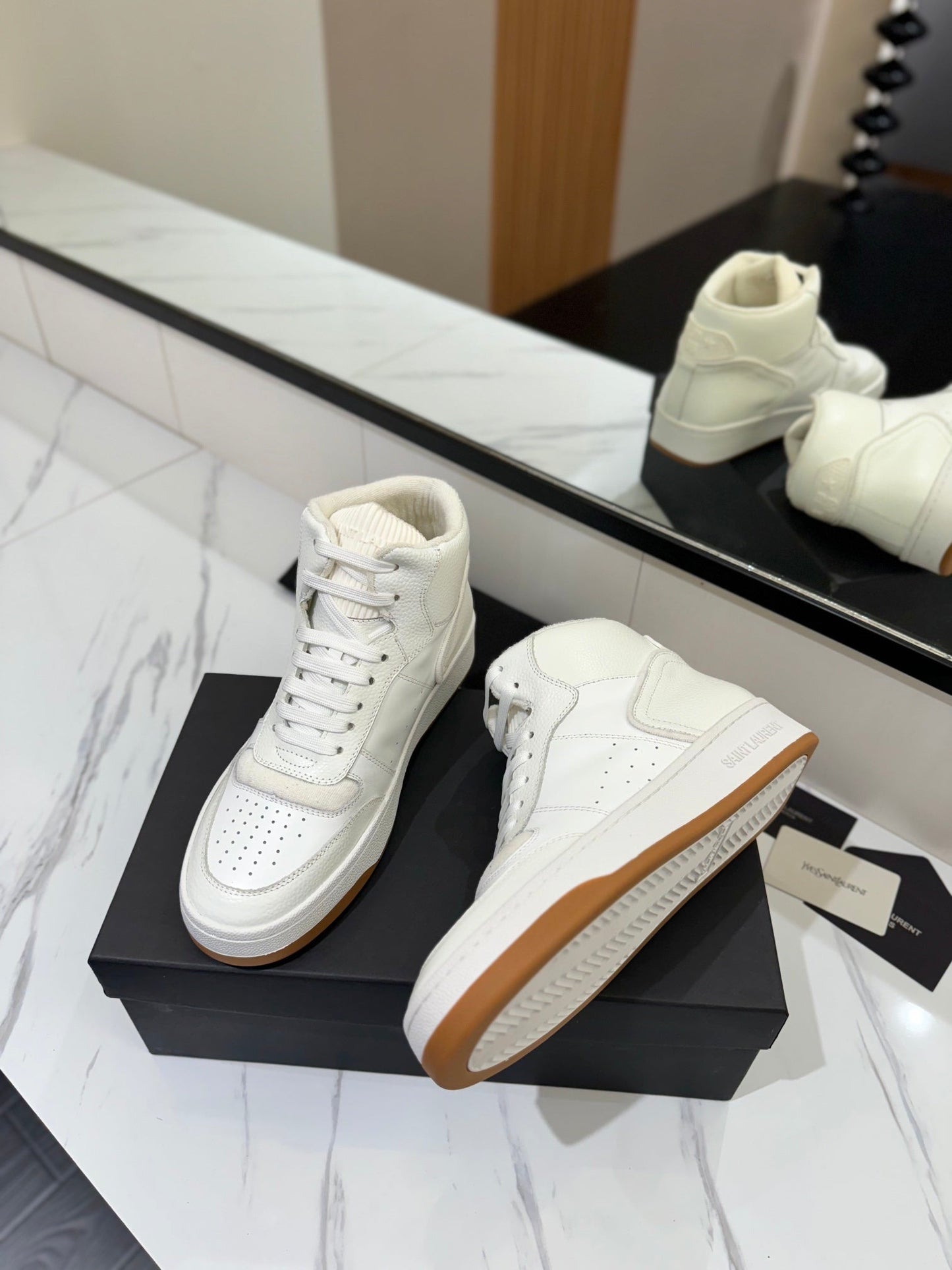 Saint Laurent