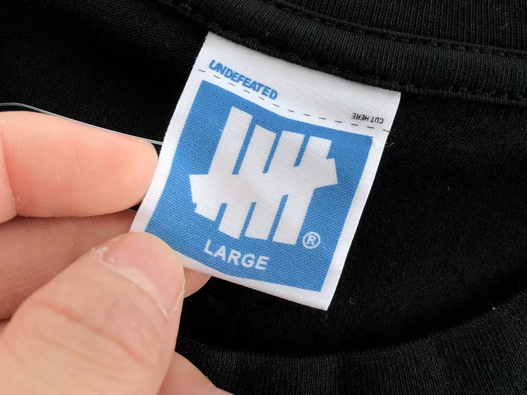UNDEFEATED T-SHIRT