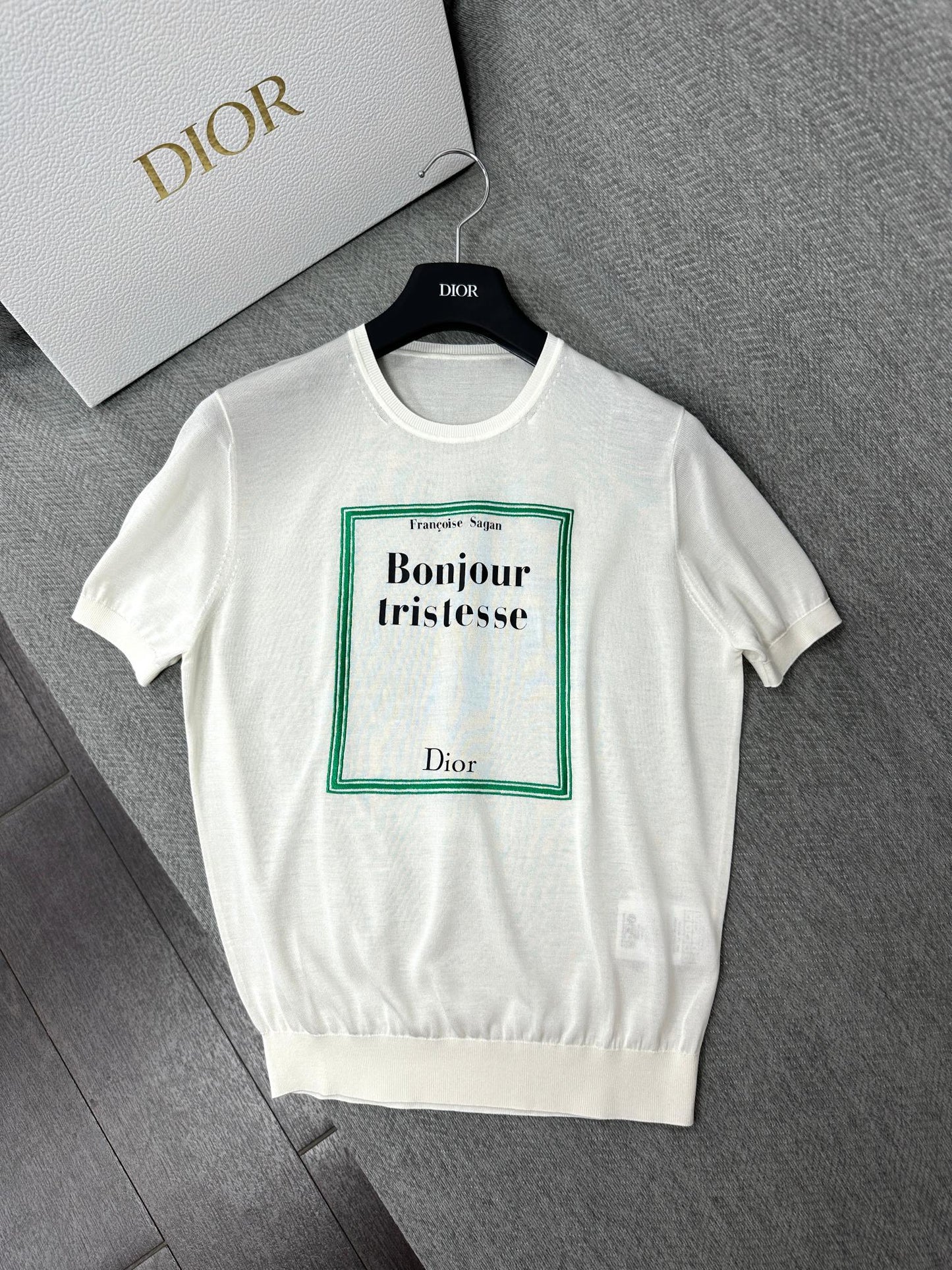 DIOR