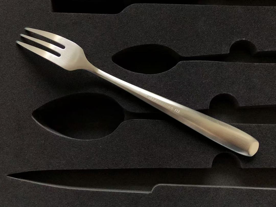 （Food-grade stainless steel material） CUTLERY