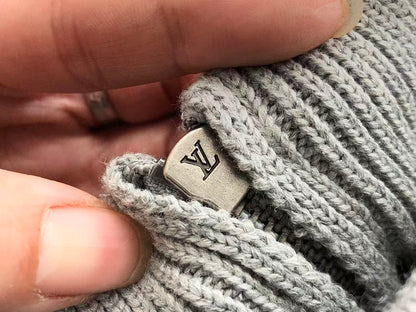 L🔥SWEATER