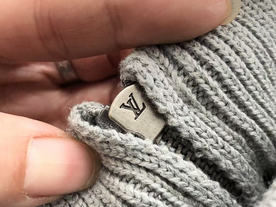 L🔥SWEATER