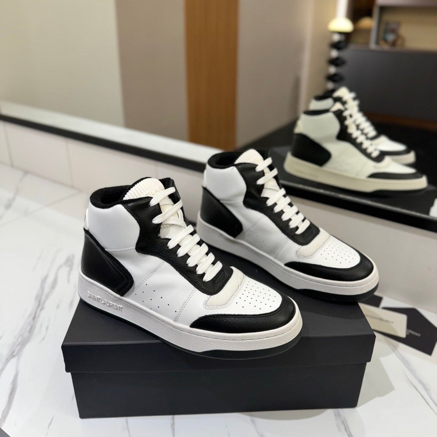 Saint Laurent