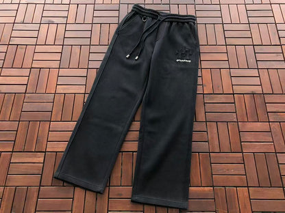 CH🔥OM🔥 HE🔥RTS TROUSERS