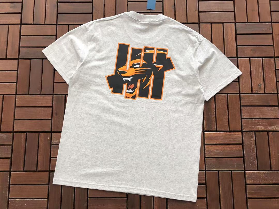 UNDEFEATED T-SHIRT