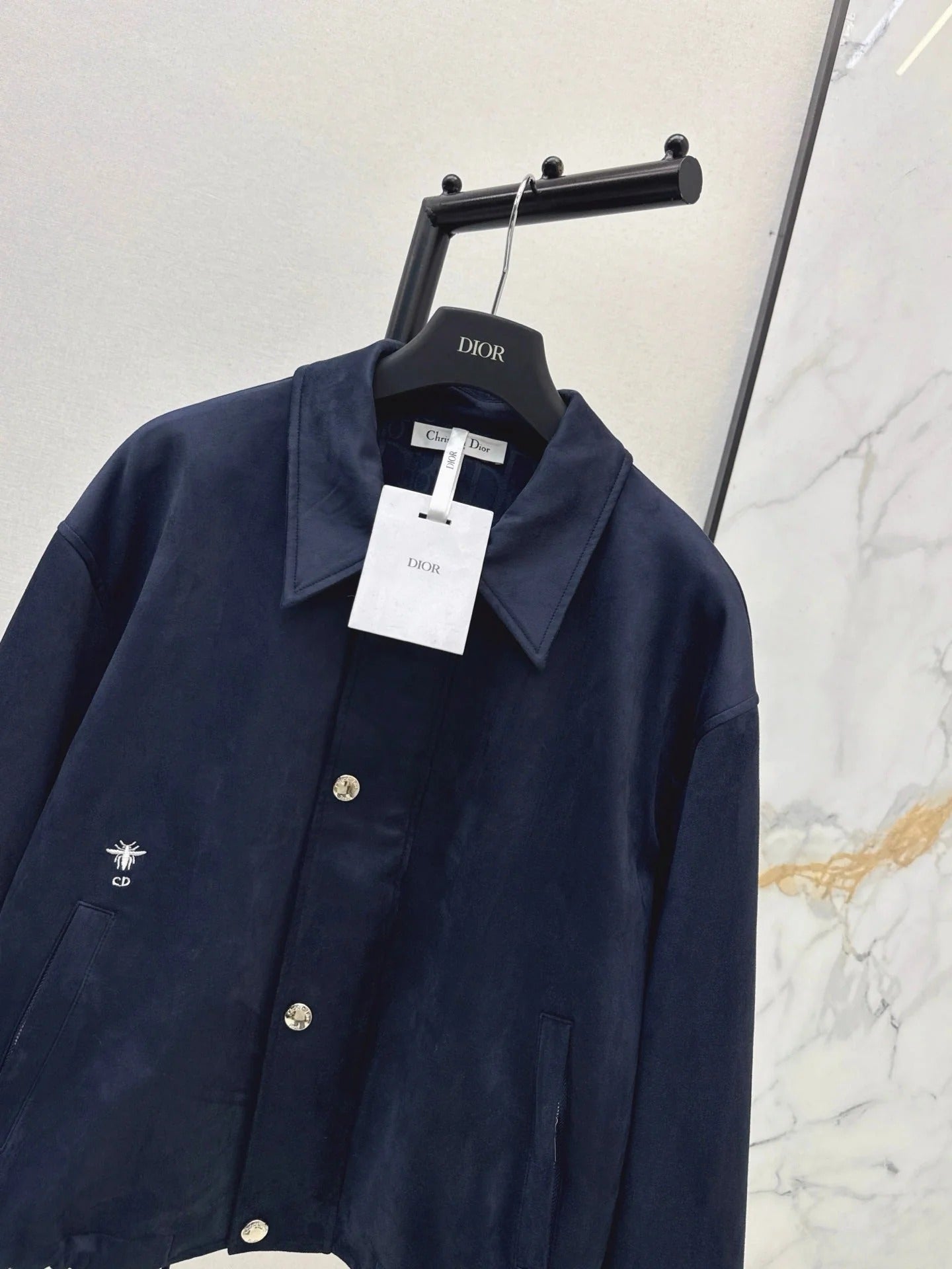 DIOR