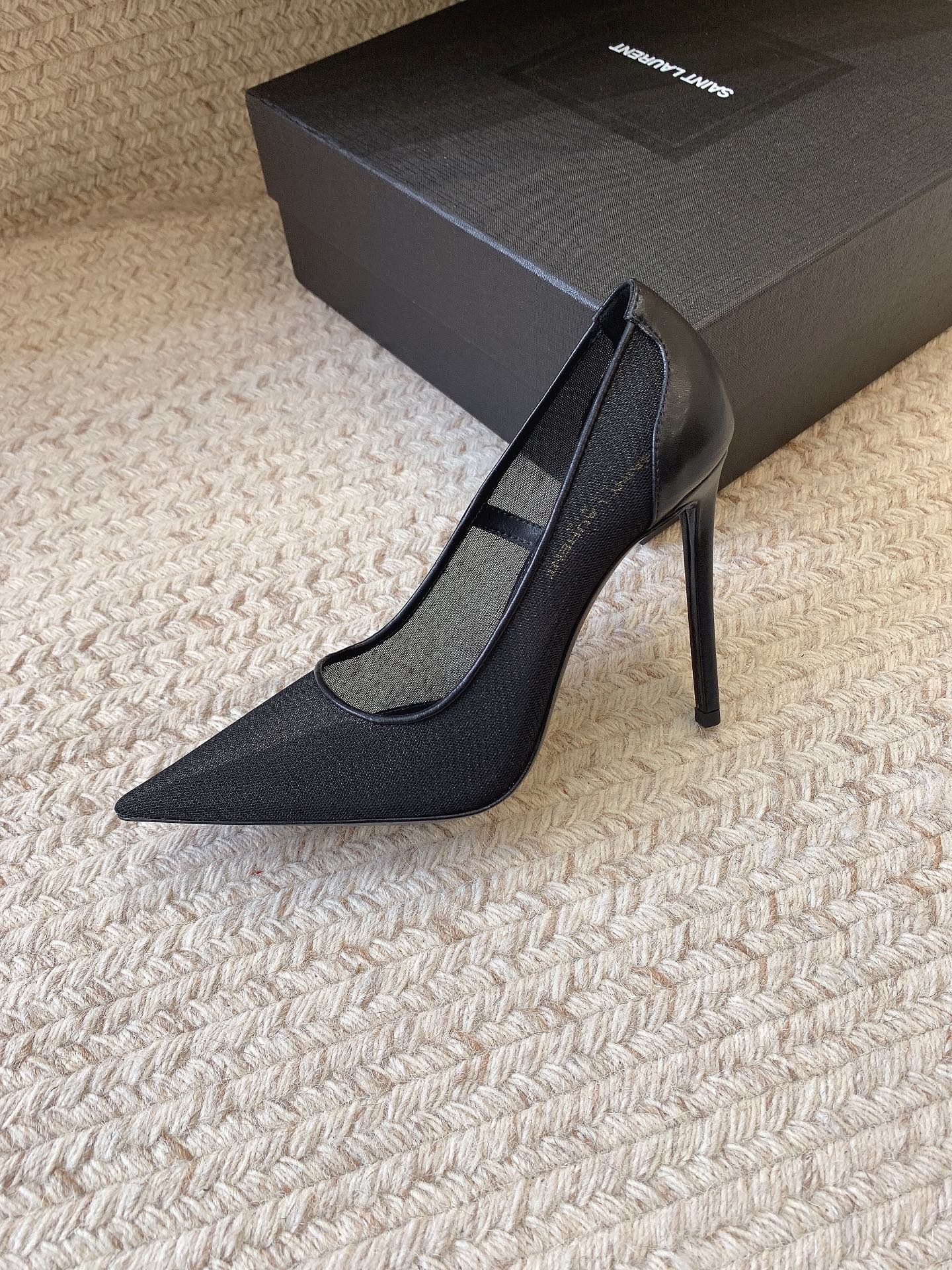 Saint Laurent