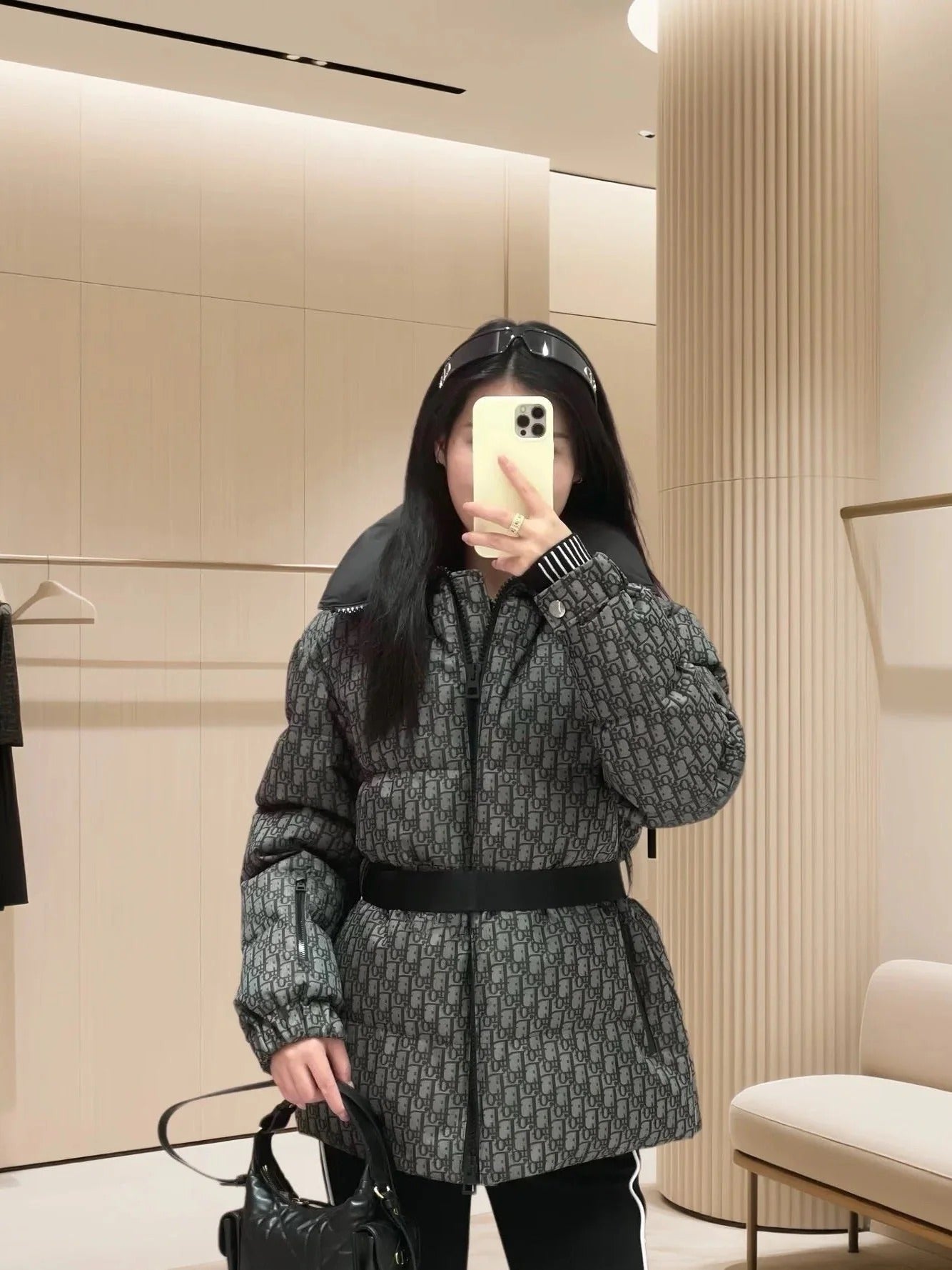 DIOR
