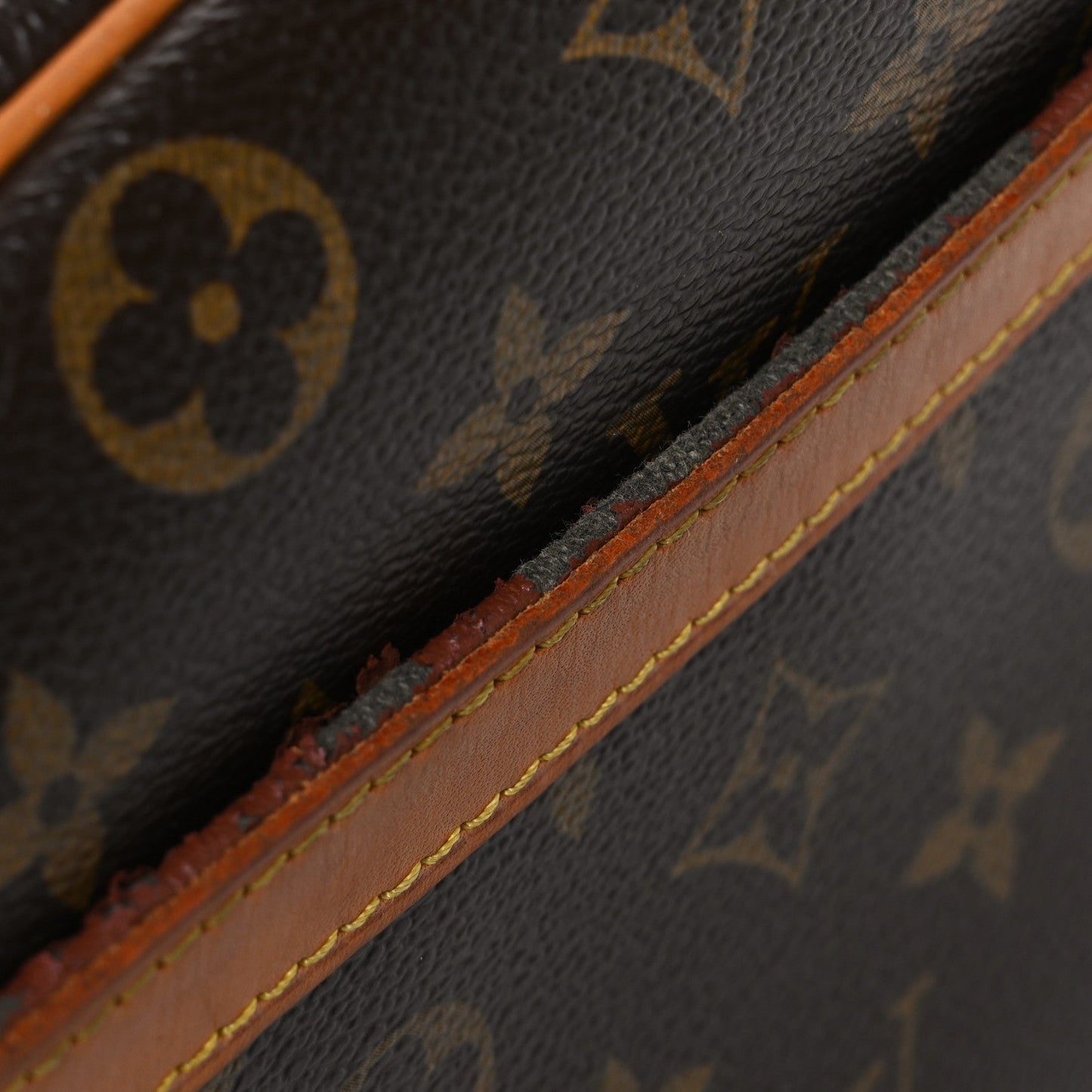Monogram Blois