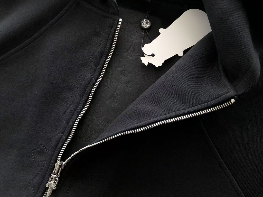 CH🔥OM🔥 HE🔥RTS HOODIE