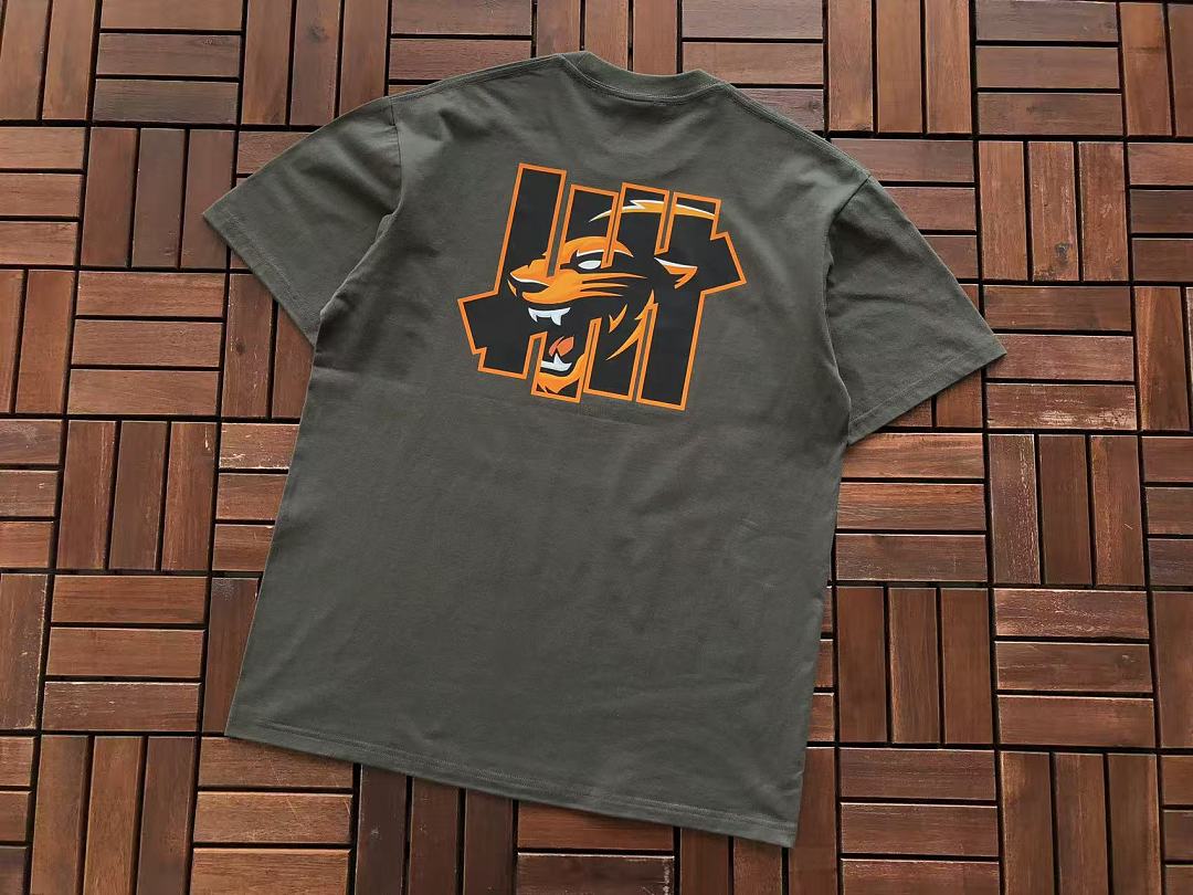 UNDEFEATED T-SHIRT