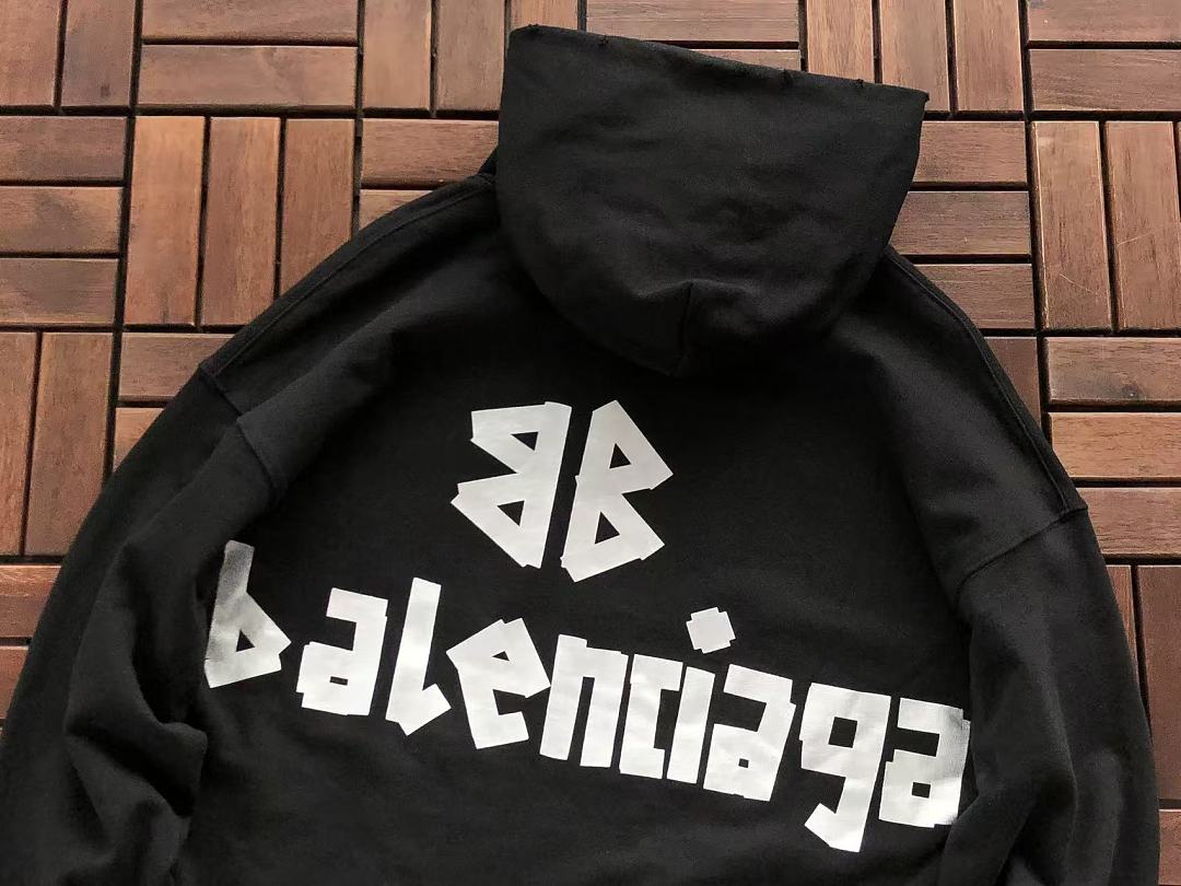 B🔥L🔥🔥🔥IA🔥A HOODIE