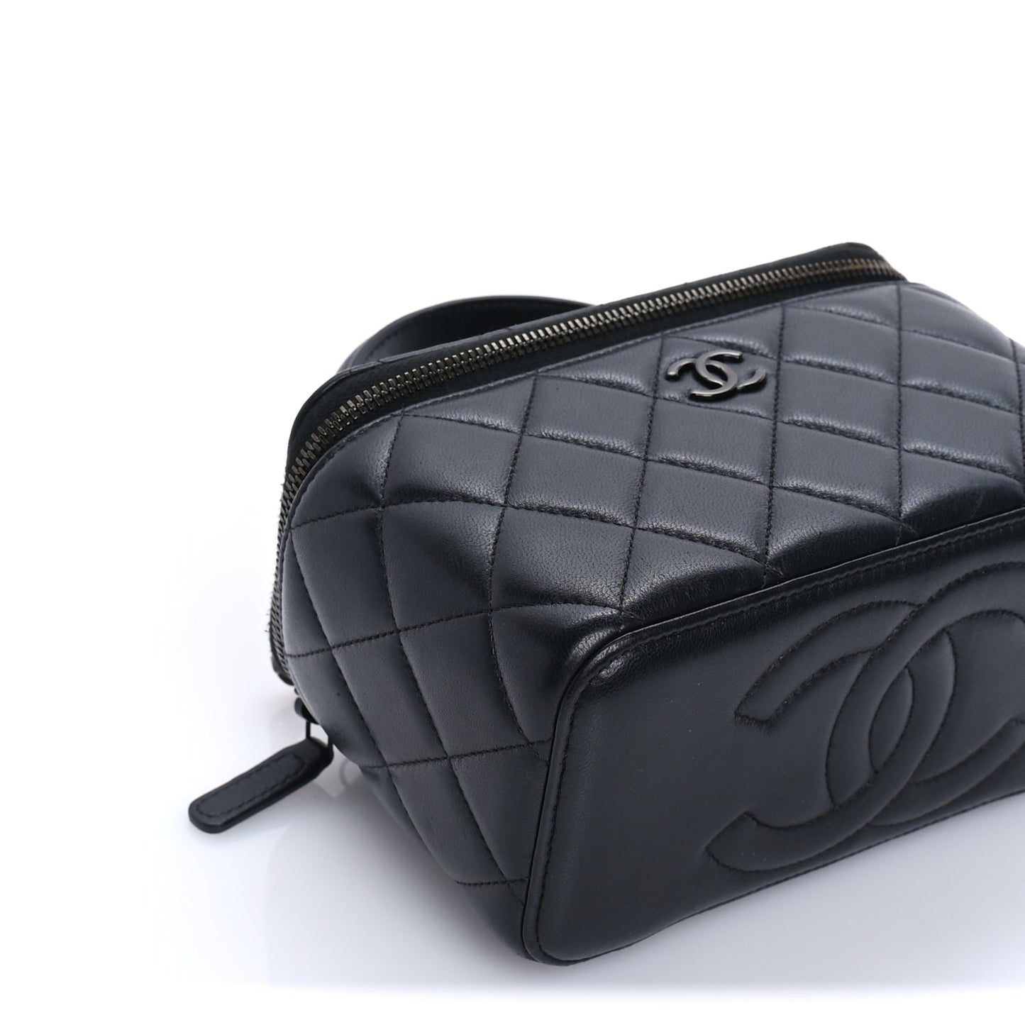 Lambskin Quilted Small Top Handle Vanity Case With Chain So Black