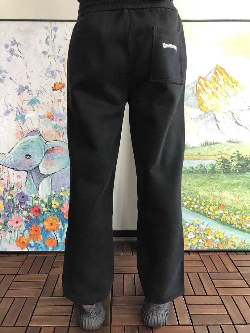 CH🔥OM🔥 HE🔥RTS TROUSERS
