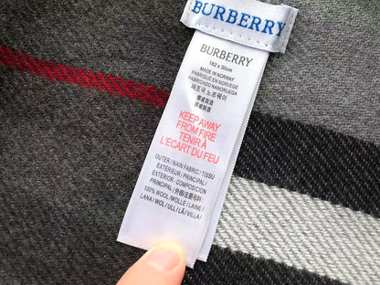 B🔥RB🔥RRY SCARF