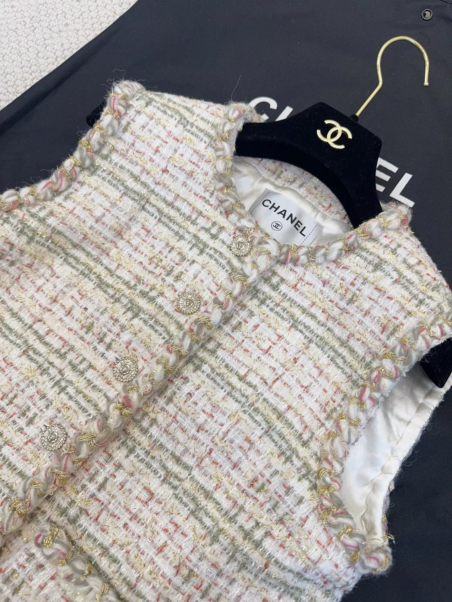 CHANEL