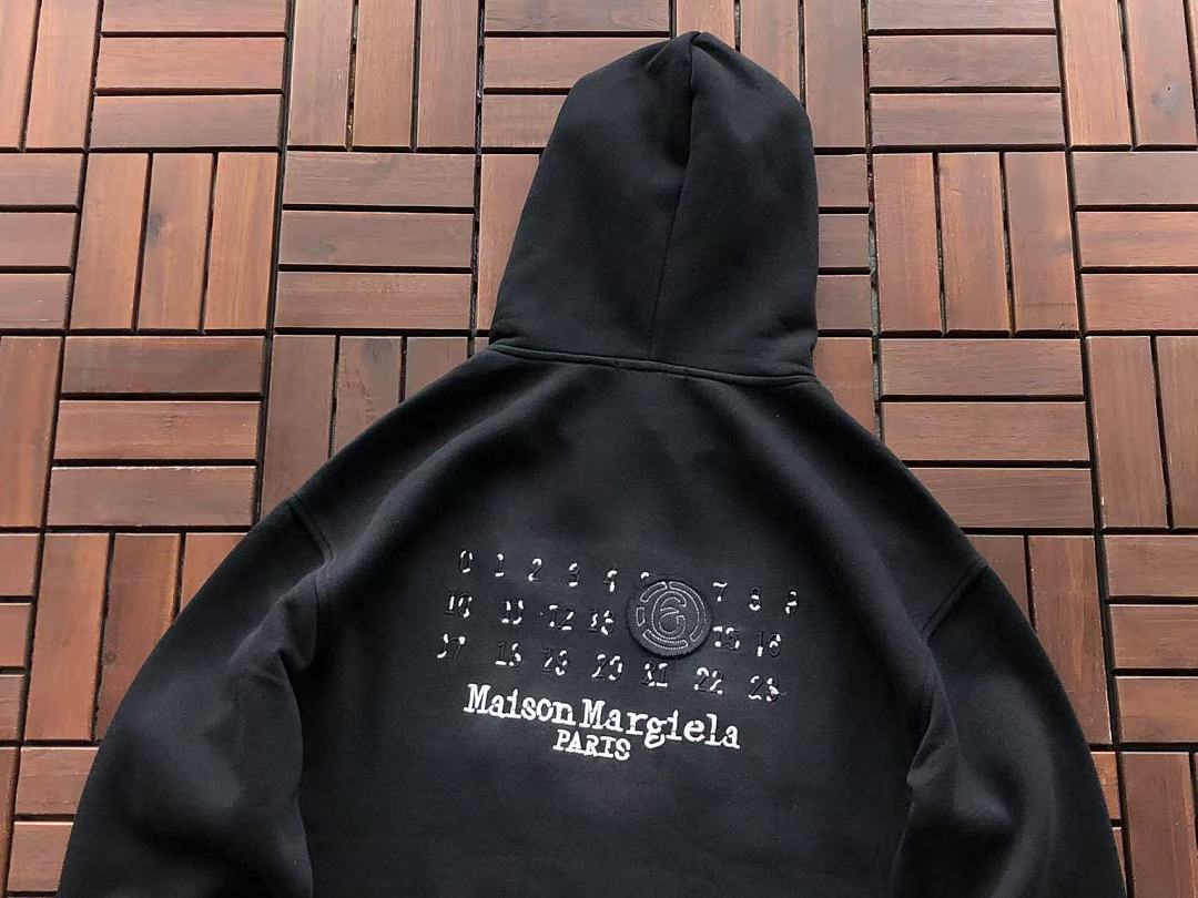 M🔥IS🔥N M🔥R🔥IE🔥A HOODIE